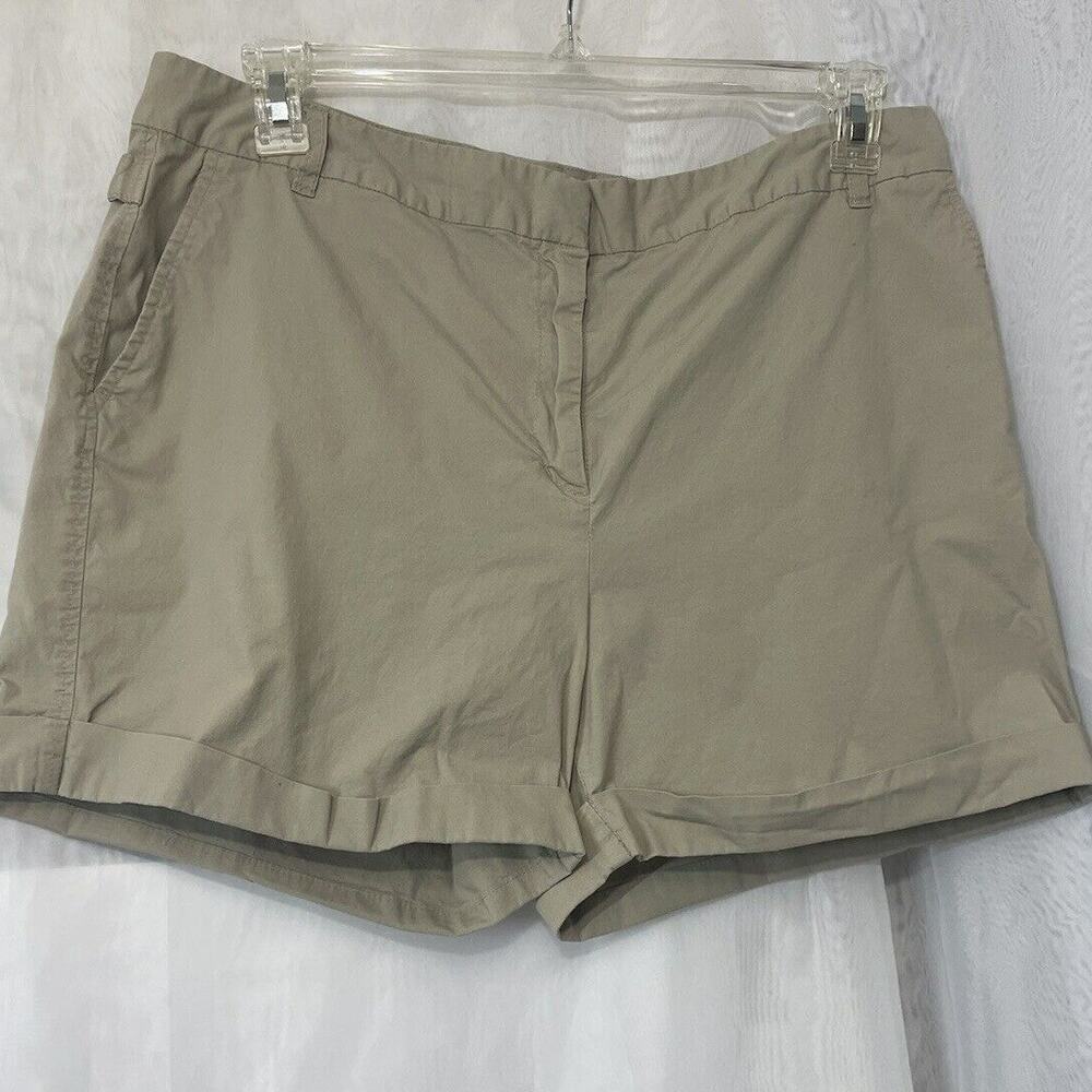 Covington Signature Fit Shorts Women's Size 14 Tan Chino Cuffed